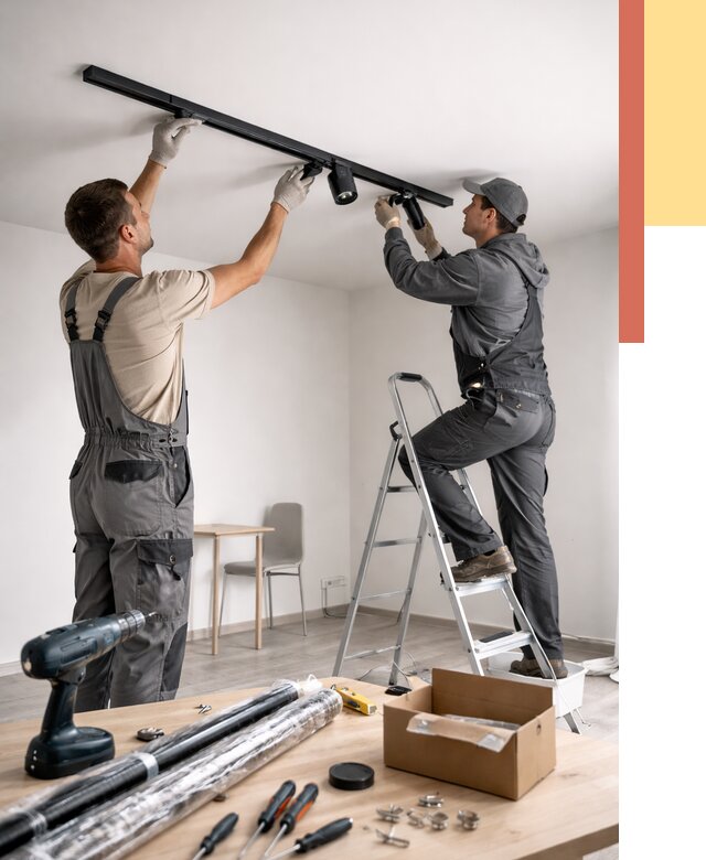 Установка трековых светильников в натяжной потолок в Котельниках от 4460 руб. | ОТДЕЛОЧНИК-Ктн