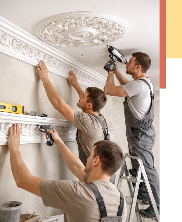 Монтаж лепнины на потолок в Котельниках от 3398 руб. быстро и недорого | ОТДЕЛОЧНИК-Ктн